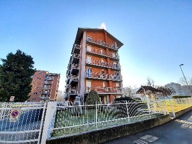 Foto Appartamento a Alessandria Cristo di 120 m² con 5 locali in affitto
