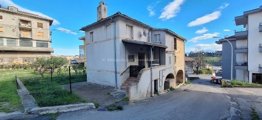 Foto Casa indipendente in Via Luigi Polacchi 1, Penne Centro di 78 m²