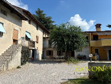 Foto Case semi ndipendenti in Piazza Vittoria, Capriva del Friuli