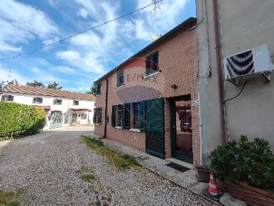 Foto Case semi ndipendenti in vicolo quartiere cieco, Tresignana di 139 m²