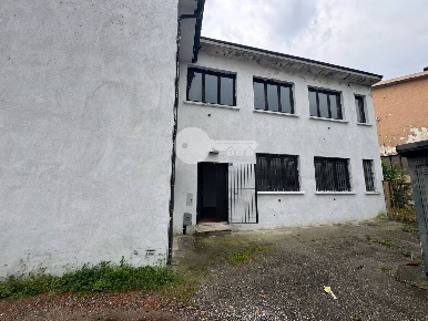 Foto Casa indipendente in Olivelli, Manerbio Centro di 125 m² con 4 locali