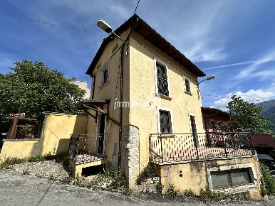 Foto Casa indipendente in via della torretta, L'Aquila Sant'Elia - Bazzano