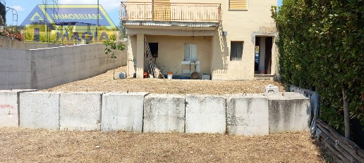 Foto Casa indipendente a Castel di Lama di 104 m² con 6 locali in vendita