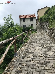 Foto Case semi ndipendenti in frazione Vezimo, Zerba di 120 m² con 4 locali