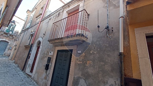 Foto Casa indipendente in via mancurzia, Chiaramonte Gulfi Centro di 70 m²