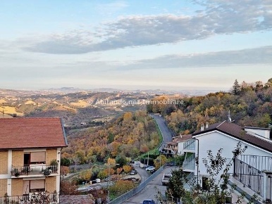Foto Casa indipendente a Penne Centro di 177 m² con 9 locali in vendita