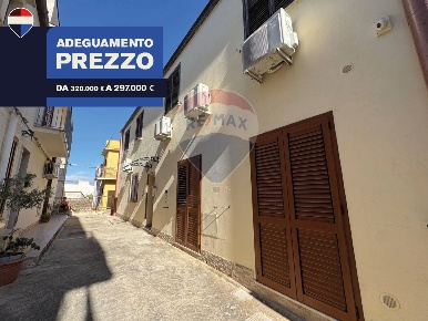 Foto Casa indipendente in Via grotte, Castellammare del Golfo Centro
