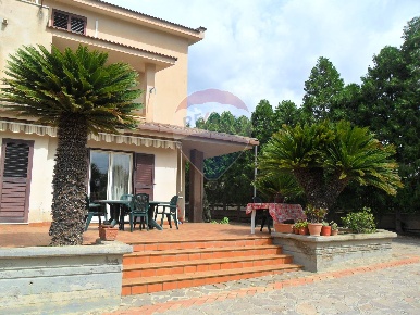 Foto Villa singola in CONTRADA BULGARELLA, Caltanissetta di 476 m²