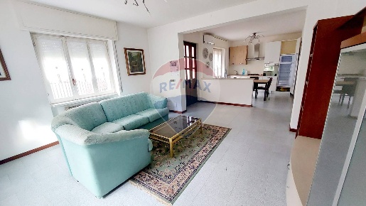 Foto Casa indipendente a Endine Gaiano Endine di 250 m² con 7 locali