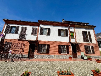 Foto Casa indipendente a Alessandria Orti di 150 m² con 5 locali in vendita