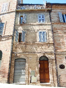 Foto Casa indipendente in Via Largo Leopardi, Petritoli in vendita