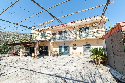 Foto Casa indipendente in Via Ludovico Ariosto, Nocera Inferiore in vendita