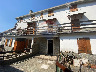 Foto Case semi ndipendenti in VILLA POGGIO, Rezzoaglio Centro di 65 m²
