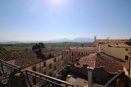 Foto Casa indipendente in Via Vincenzo Comi, Torano Nuovo Centro di 380 m²