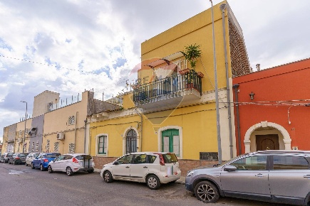 Foto Case semi ndipendenti a Catania Picanello di 120 m² con 5 locali