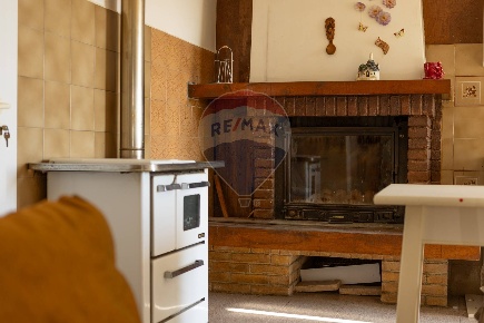 Foto Case semi ndipendenti a Cingoli Torre di 151 m² con 4 locali