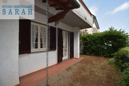 Foto Casa indipendente in Via Schicchi, Viareggio Torre del Lago di 120 m²