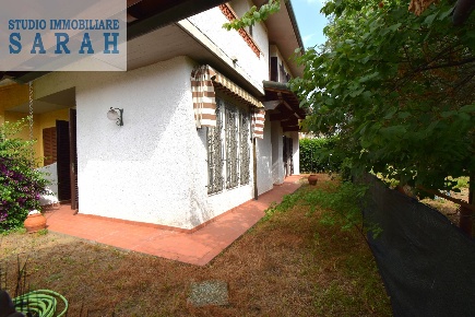 Foto Casa indipendente in Via Schicchi, Viareggio Torre del Lago di 120 m²