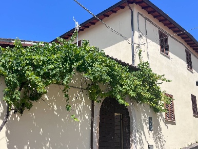 Foto Case semi ndipendenti in via venarici, Norcia di 218 m² con 8 locali