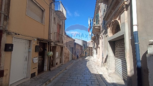 Foto Casa indipendente in via gulfi, Chiaramonte Gulfi Centro di 90 m²