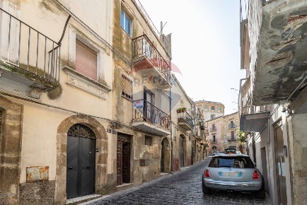 Foto Casa indipendente in VIA SANTO STEFANO, Caltagirone Centro in vendita