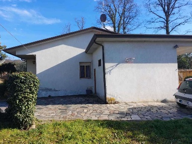 Foto Casa indipendente in via delle colline, Castelnuovo Magra di 169 m²