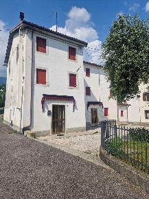 Foto Casa indipendente a Vittorio Veneto di 157 m² con 12 locali in vendita