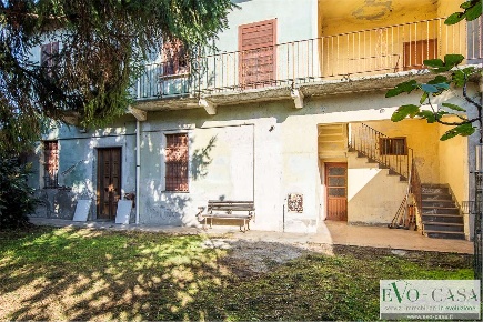 Foto Casa indipendente in via nobile della croce 13, Magnago Centro