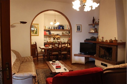 Foto Casa indipendente a Foiano della Chiana di 400 m² con 10 locali