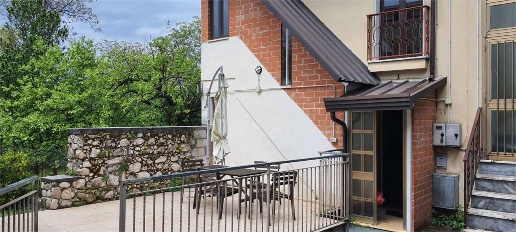 Foto Casa indipendente in via pozzo 41, Serino Sala di 50 m² con 1 locali