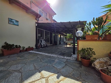 Foto Casa indipendente in via All'Argine, Albenga Centro di 80 m²
