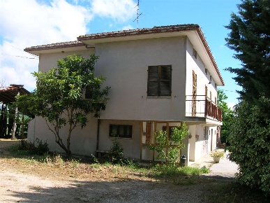 Foto Casa indipendente a Monteleone di Fermo in vendita