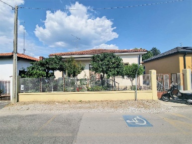 Foto Casa indipendente a Ronchi dei Legionari di 116 m² con 4 locali