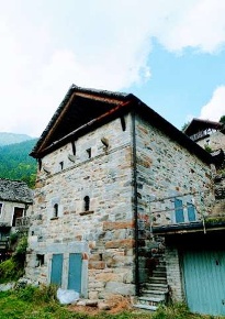 Foto Casa indipendente Bognanco di 150 m² con 4 locali in vendita
