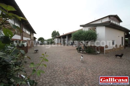 Foto Casa indipendente in via risorgimento 1, Castrezzato Centro di 360 m²