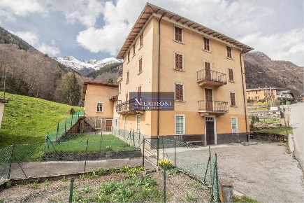 Foto Casa indipendente in Via Grabiasca 4, Gandellino di 400 m² in vendita