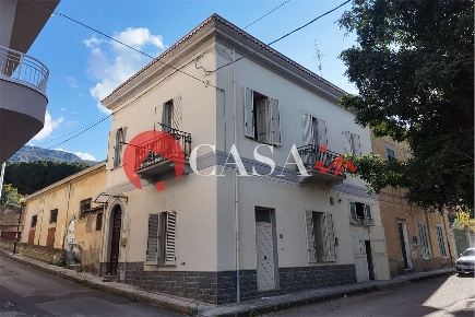Foto Casa indipendente in Via Fiume  43, Acquedolci di 180 m² con 4 locali