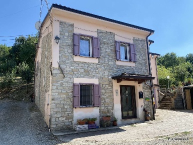 Foto Casa indipendente in Strada Provinciale Per Neviano, Traversetolo