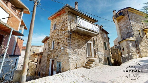 Foto Casa indipendente in via cagliari 53, Gavoi di 120 m² con 4 locali