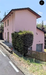 Foto Casa indipendente in via mavore, Vetto di 90 m² con 6 locali