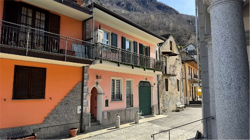 Foto Casa indipendente in Piazza Matteotti 4, Beura-Cardezza Beura