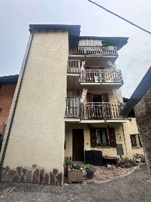 Foto Casa indipendente in via degli storti 4, Cuasso al Monte di 155 m²