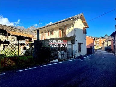 Foto Casa indipendente in Via Edmondo Rossi, Ornavasso Centro di 69 m²