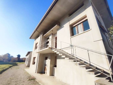 Foto Casa indipendente a Chions di 299 m² con 7 locali in vendita