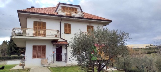 Foto Casa indipendente a Ortezzano in vendita