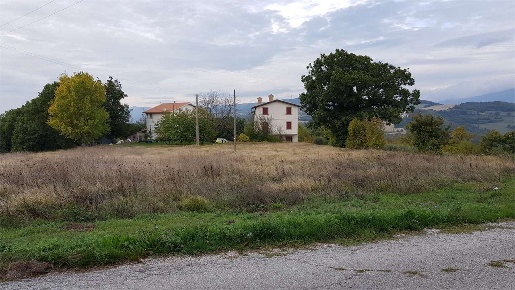 Foto Casa indipendente in Caprara, Gualdo Tadino Caprara di 350 m²