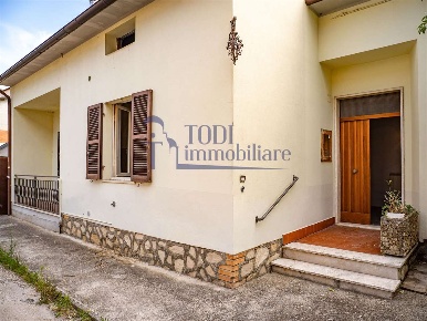 Foto Casa indipendente in Via Cortesi  94, Todi in vendita