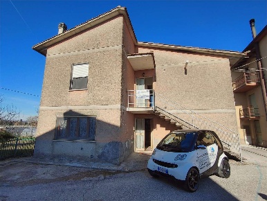 Foto Casa indipendente a Marsciano di 115 m² con 10 locali in vendita