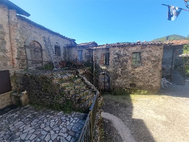 Foto Casa indipendente in Vicolo delle Logge, Piazza al Serchio di 170 m²