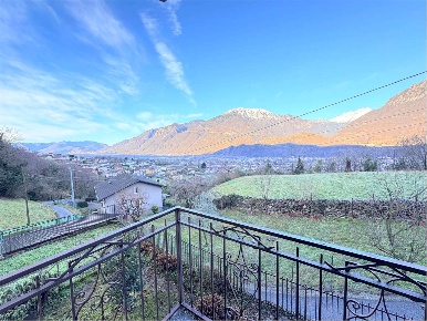 Foto Casa indipendente in località Bandera, Darfo Boario Terme di 222 m²